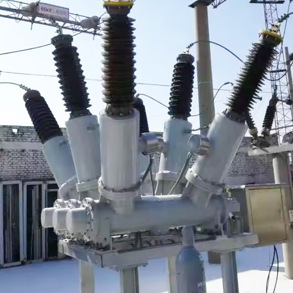 Interruttore automatico del serbatoio ad alta tensione SF6 per esterni da 72,5 KV 1600 A